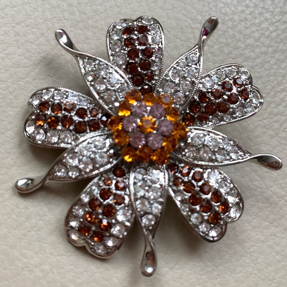 🆕🔥Gorgeous White-MeriGold-Lilac Crystals Brooch - Picture 3 of 8